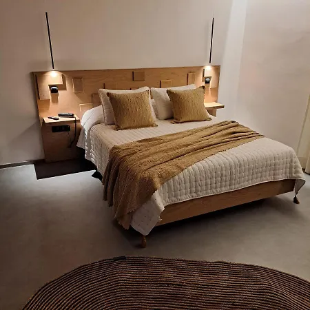 Szálloda Nisaki & Elite 3*