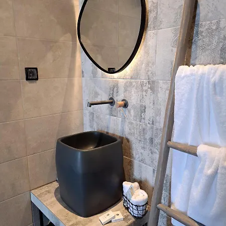 Nisaki & Elite Szálloda Ermúpoli