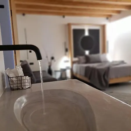 Nisaki & Elite Szálloda 3*