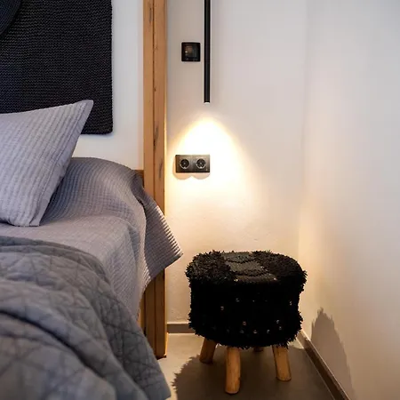 Nisaki & Elite Szálloda 3*