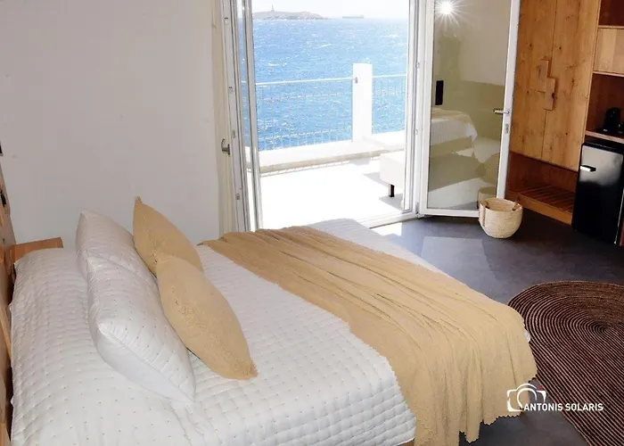 Nisaki & Elite Hotel