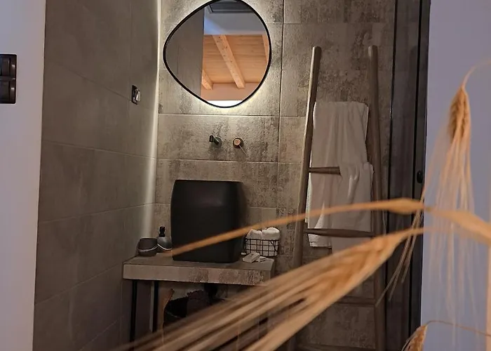 Nisaki & Elite 3* Hermópolis