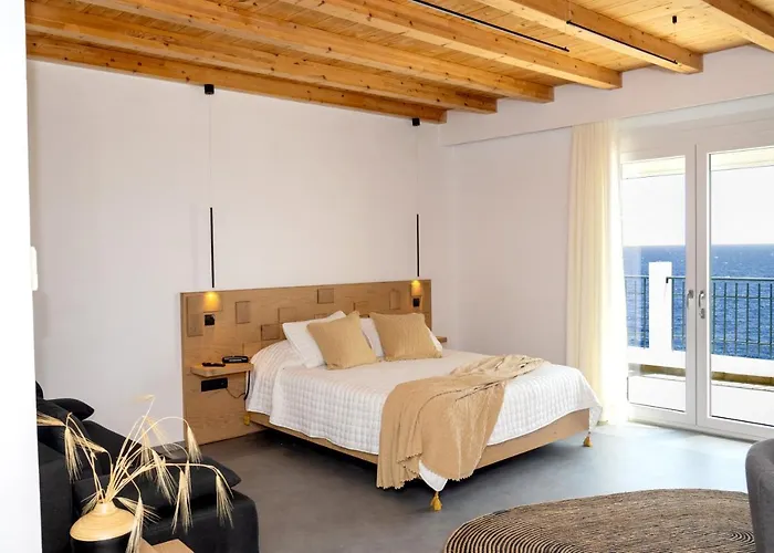 Hotel Nisaki & Elite