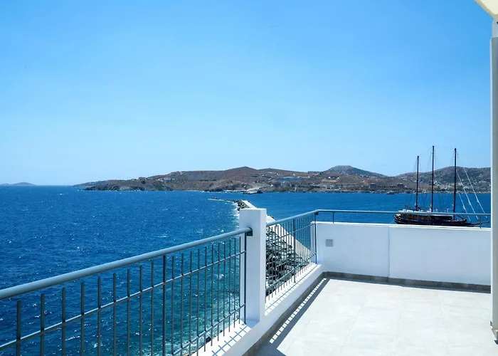 Nisaki & Elite Hermópolis