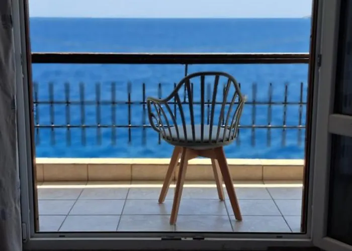 Nisaki & Elite 3* Hermópolis