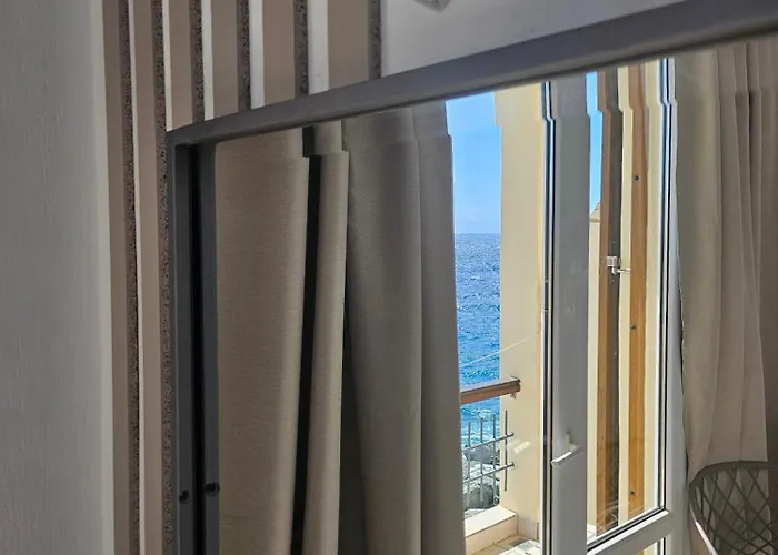 Nisaki & Elite Hotel Hermópolis